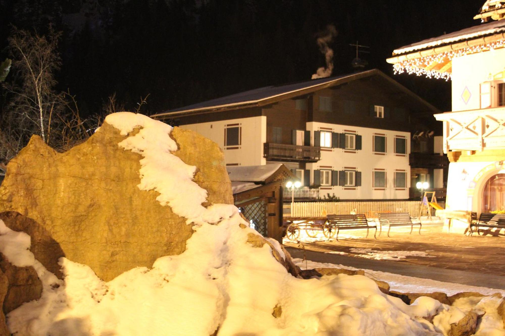 Appartamento Niki Campitello Campitello di Fassa Eksteriør billede